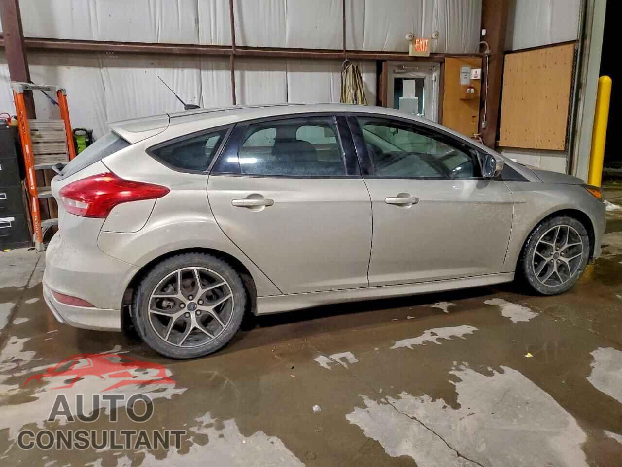 FORD FOCUS 2015 - 1FADP3K25FL377630