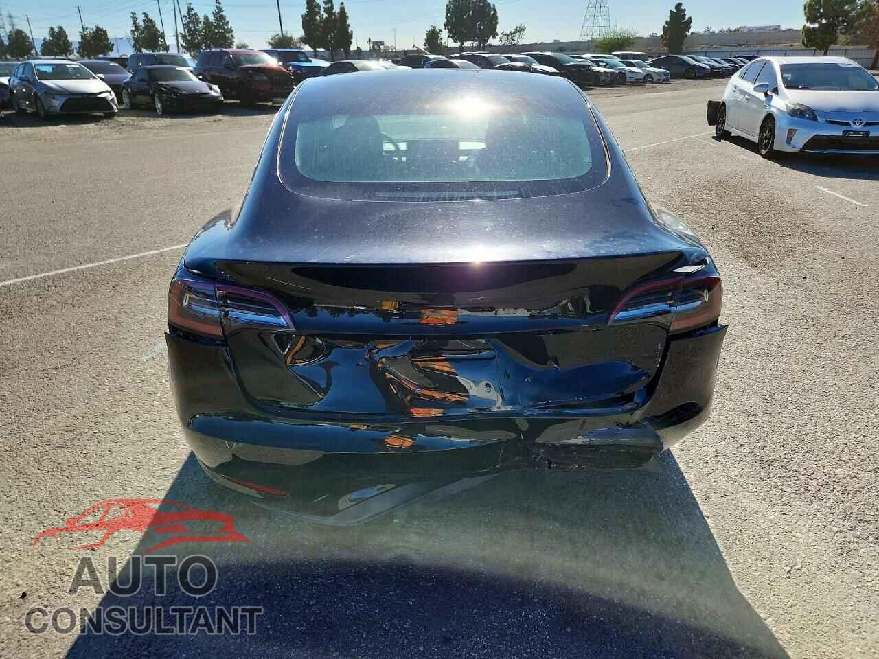 TESLA MODEL 3 2018 - 5YJ3E1EB2JF179837