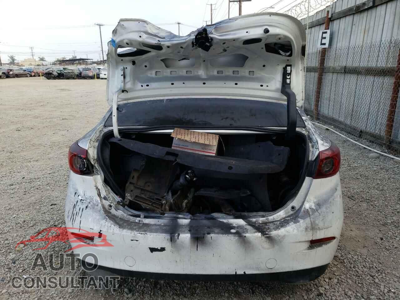 MAZDA 3 2017 - 3MZBN1U72HM129886
