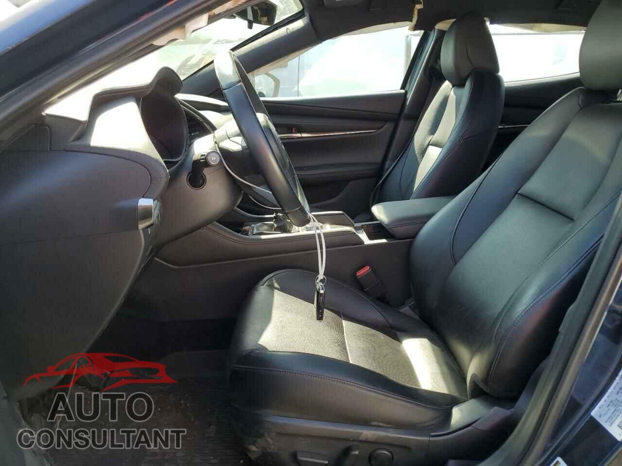 MAZDA 3 2019 - JM1BPANMXK1133948