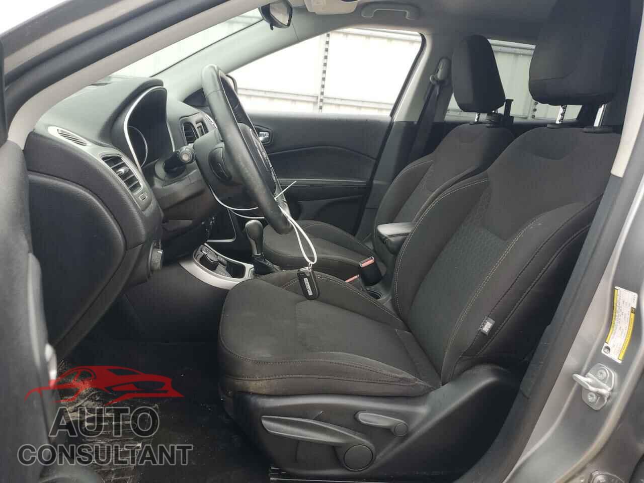 JEEP COMPASS 2018 - 3C4NJDAB4JT191176