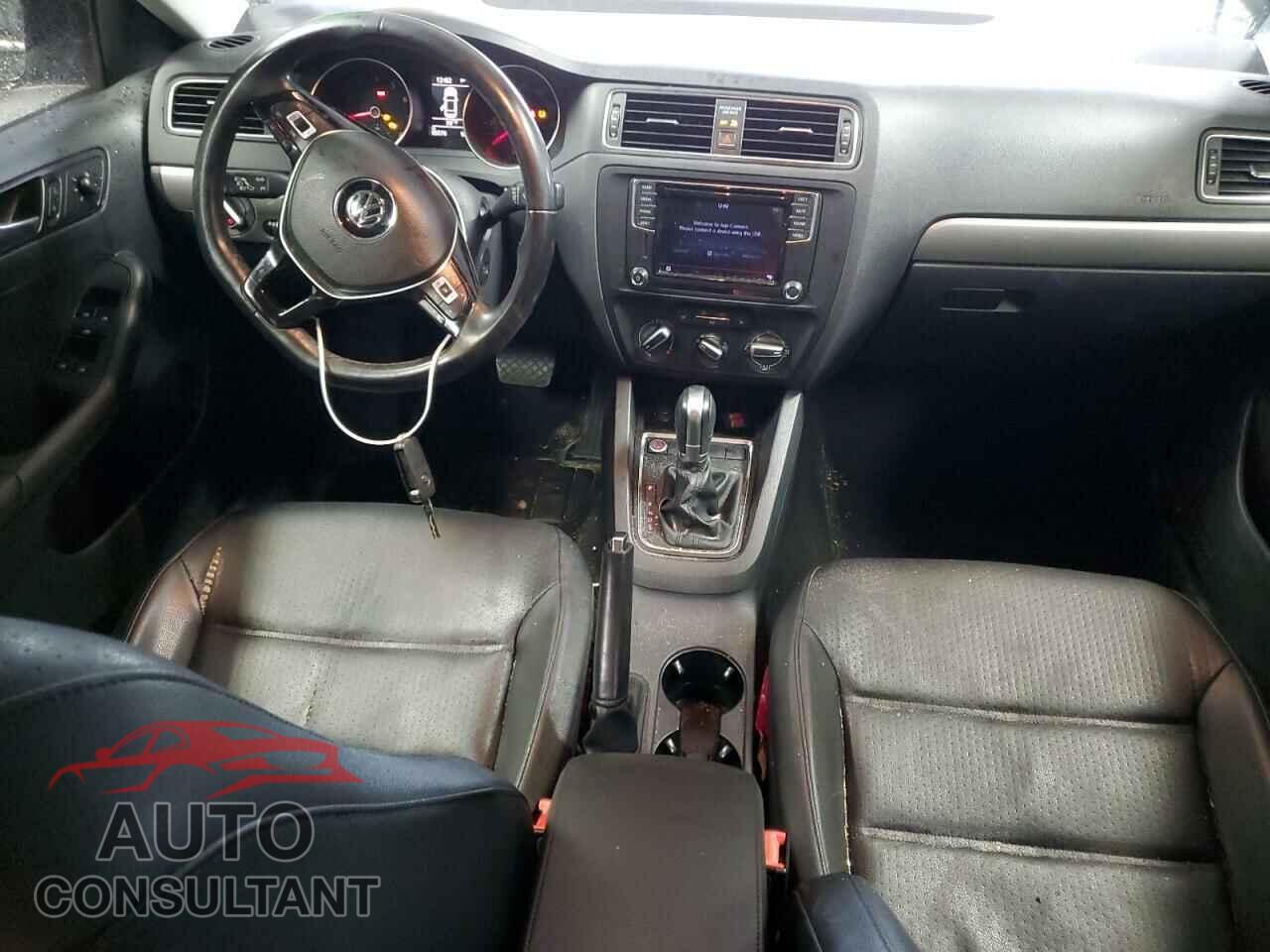 VOLKSWAGEN JETTA 2017 - 3VWDB7AJ4HM263920