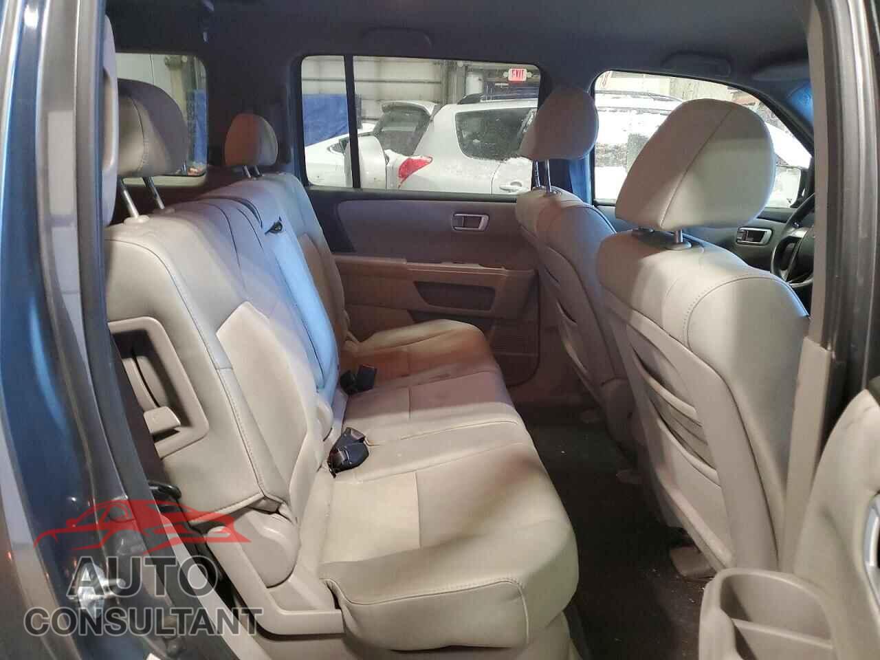HONDA PILOT 2011 - 5FNYF4H27BB502023