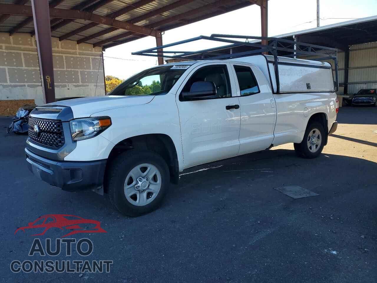 TOYOTA TUNDRA 2018 - 5TFTY5F11JX010340