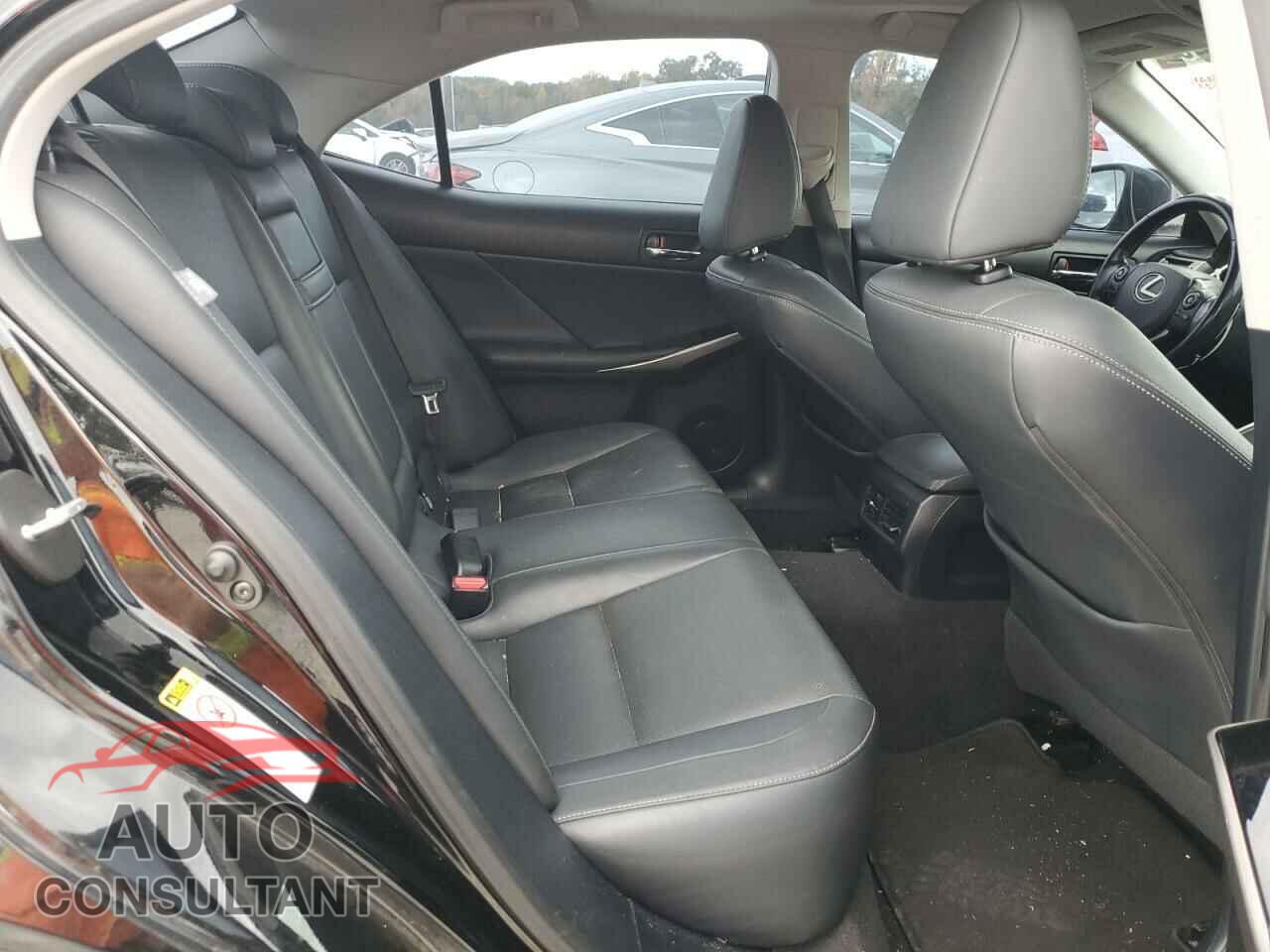 LEXUS IS 2015 - JTHBF1D20F5067751