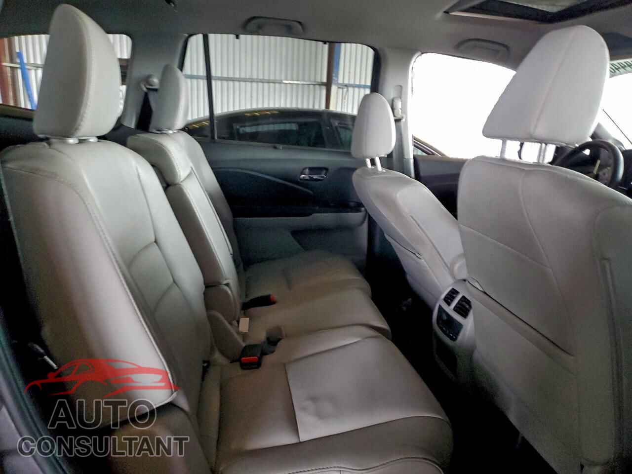 HONDA PILOT 2019 - 5FNYF5H58KB013386