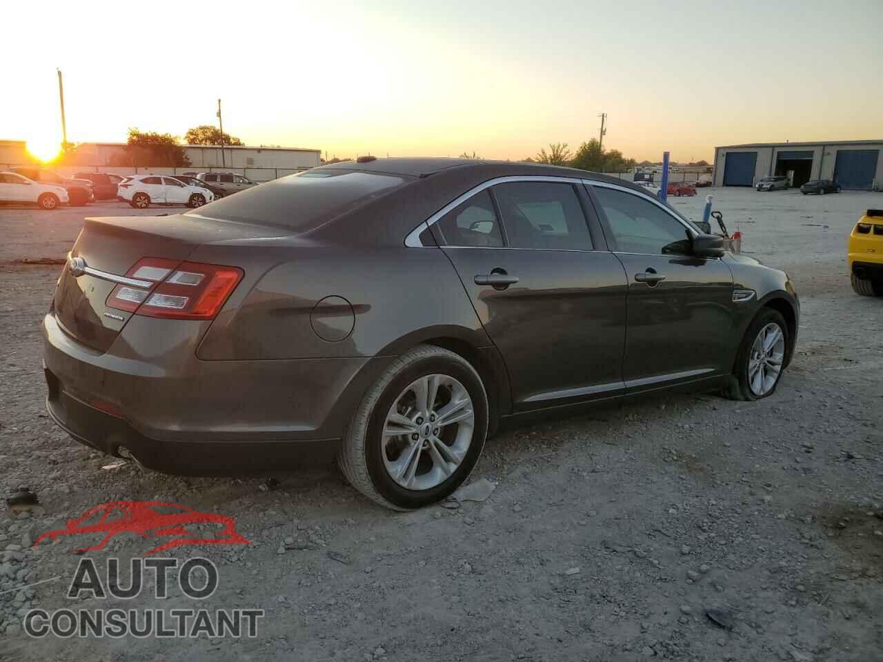 FORD TAURUS 2016 - 1FAHP2D82GG149124