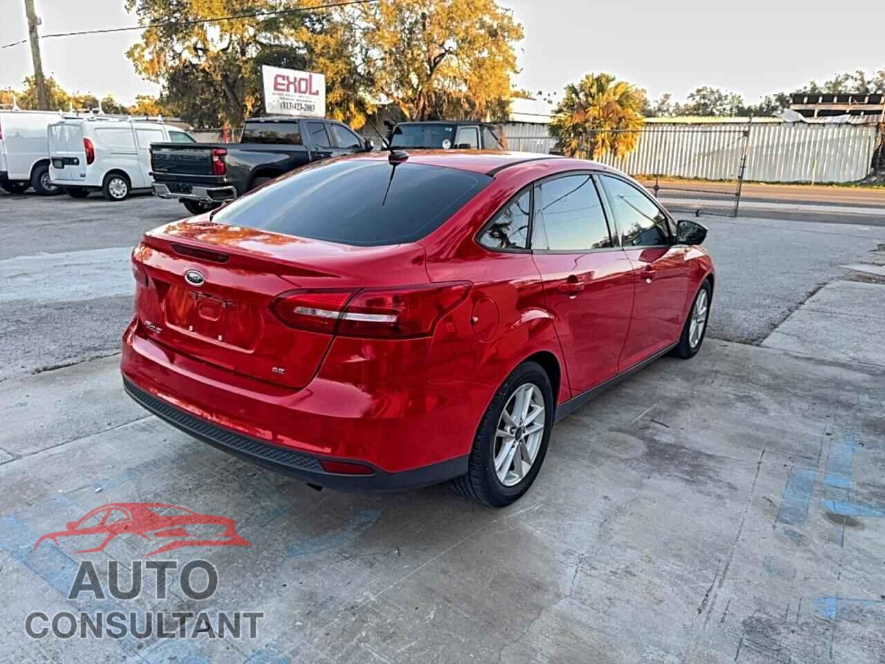 FORD FOCUS 2015 - 1FADP3F20FL317040