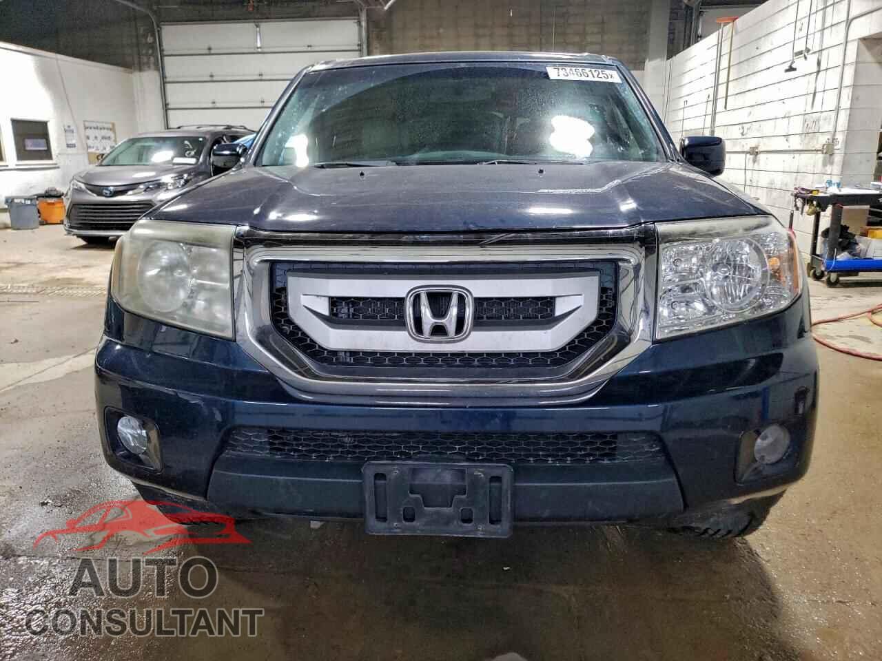 HONDA PILOT 2011 - 5FNYF4H68BB056256