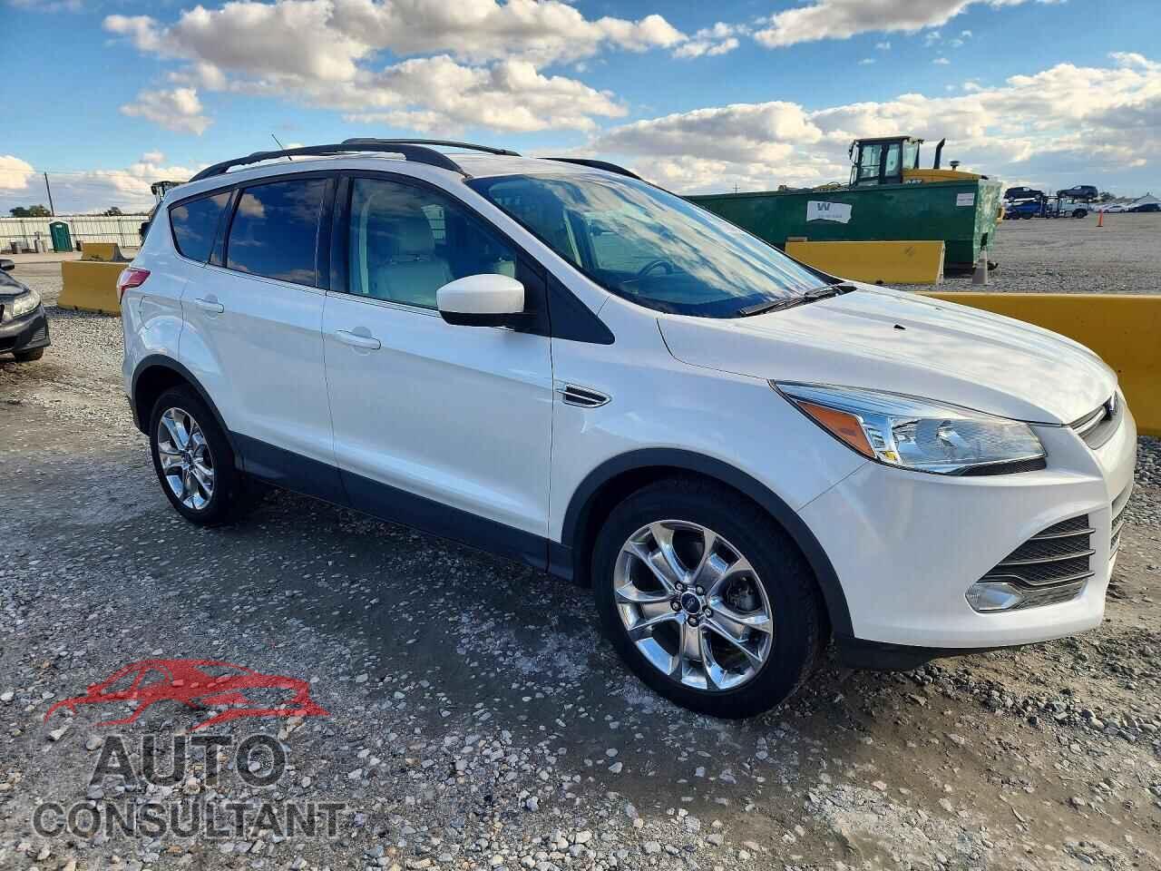 FORD ESCAPE 2015 - 1FMCU9G99FUB62250