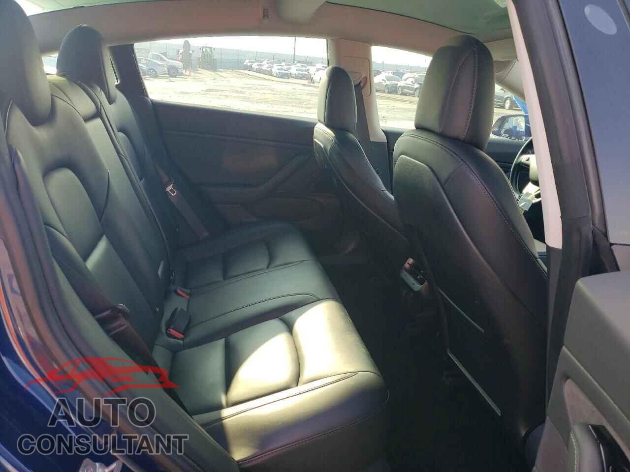 TESLA MODEL 3 2018 - 5YJ3E1EA1JF035896