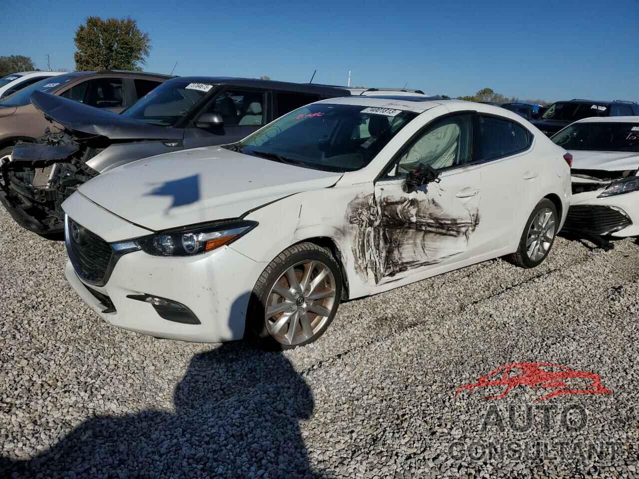 MAZDA 3 2017 - 3MZBN1V79HM136784