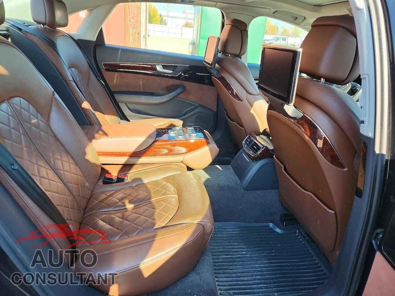 AUDI A8 2011 - WAUTVAFD4BN010936