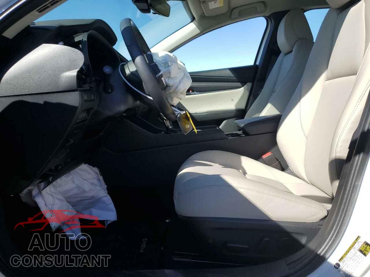 MAZDA 3 2023 - 3MZBPACMXPM369722