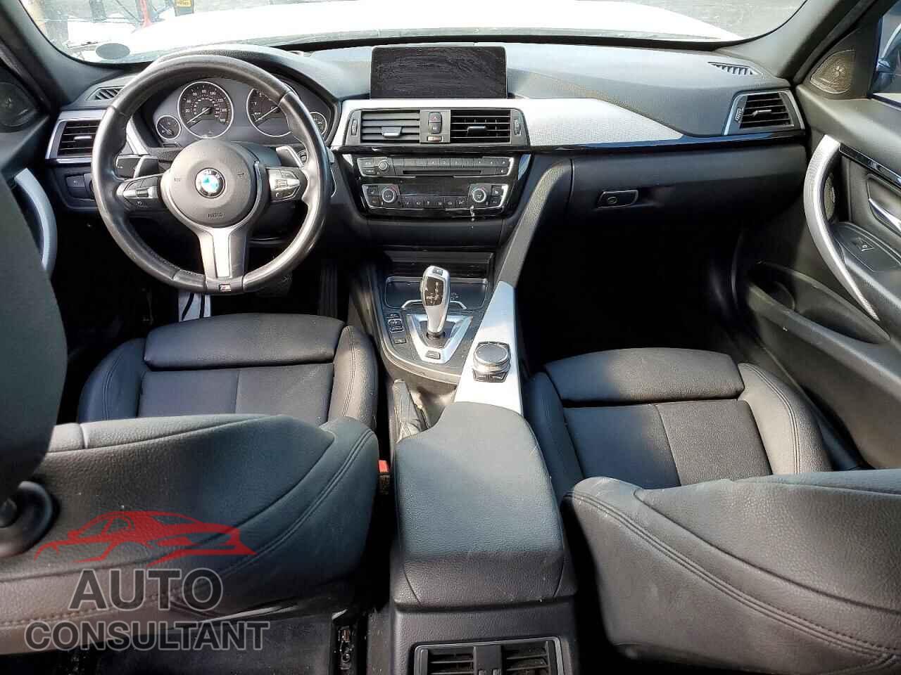 BMW 3 SERIES 2017 - WBA8E1C39HA159358