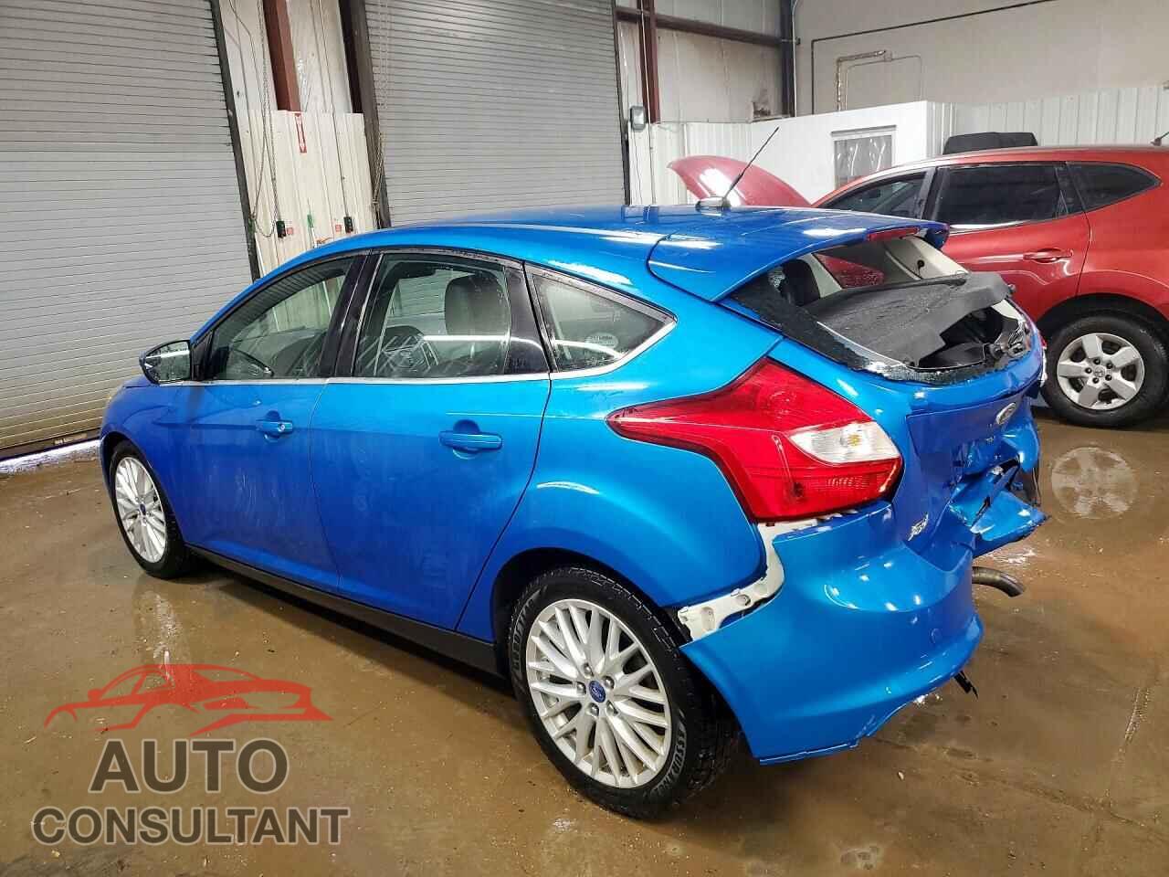 FORD FOCUS 2012 - 1FAHP3M22CL303950