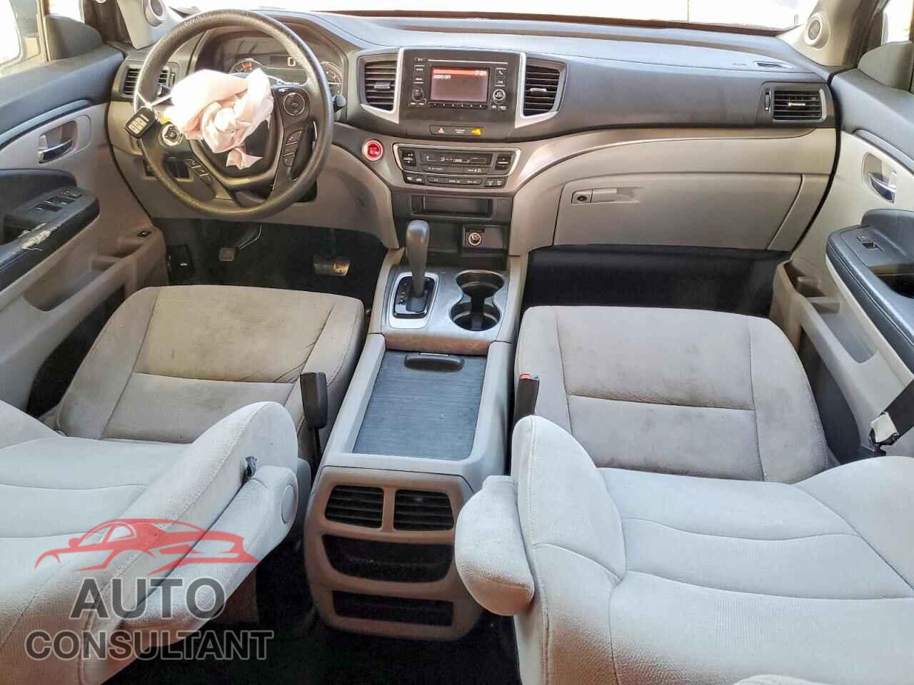 HONDA PILOT 2017 - 5FNYF5H12HB001031