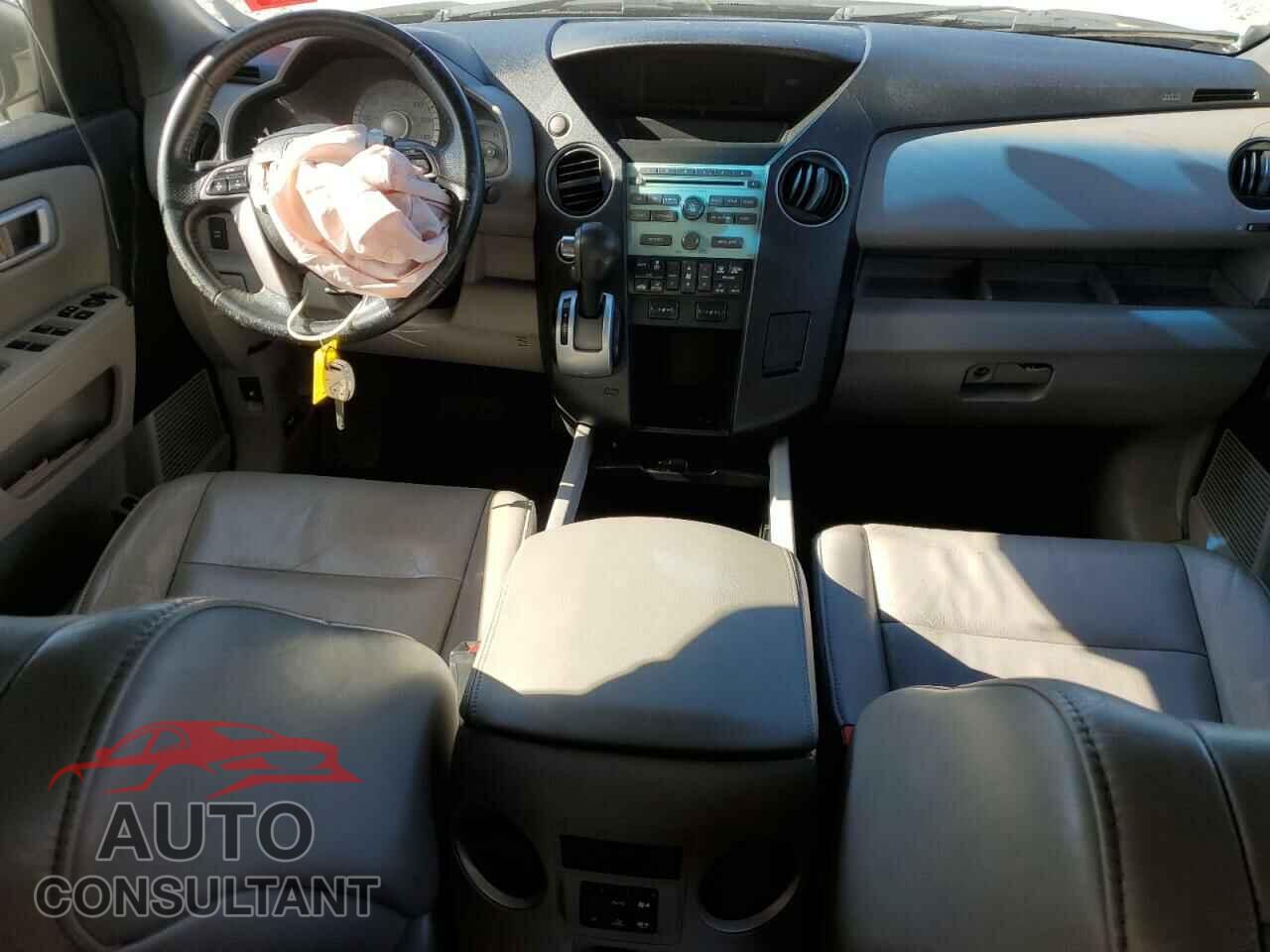 HONDA PILOT 2011 - 5FNYF4H51BB031836