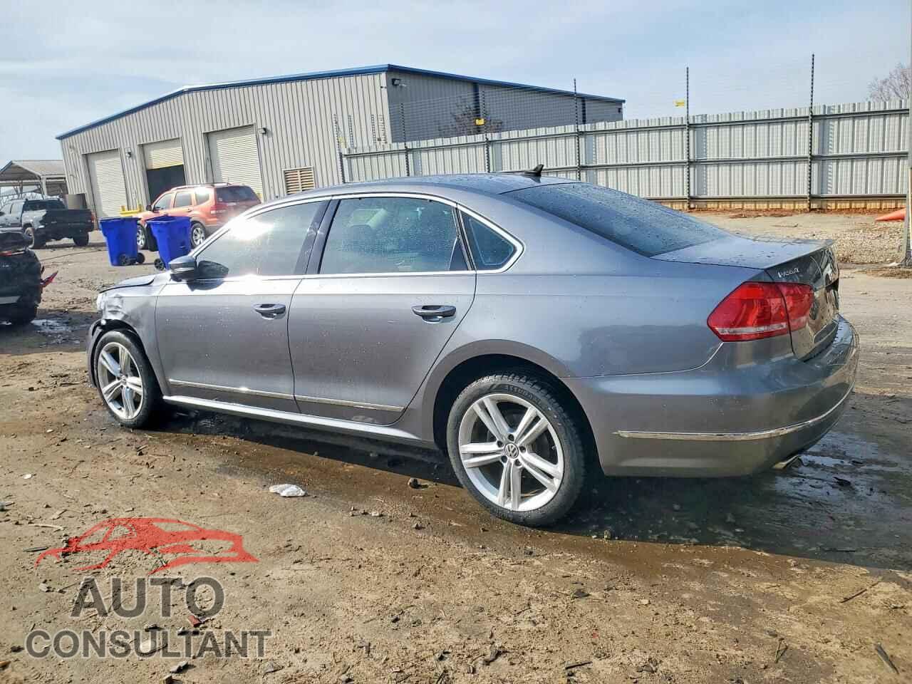VOLKSWAGEN PASSAT 2015 - 1VWCV7A35FC005277