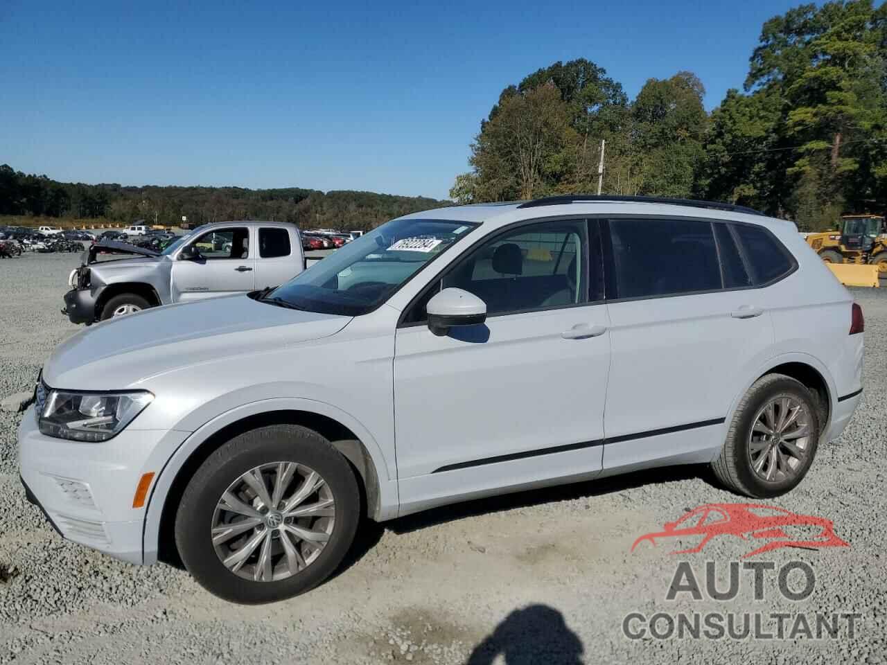 VOLKSWAGEN TIGUAN 2018 - 3VV1B7AX1JM071534