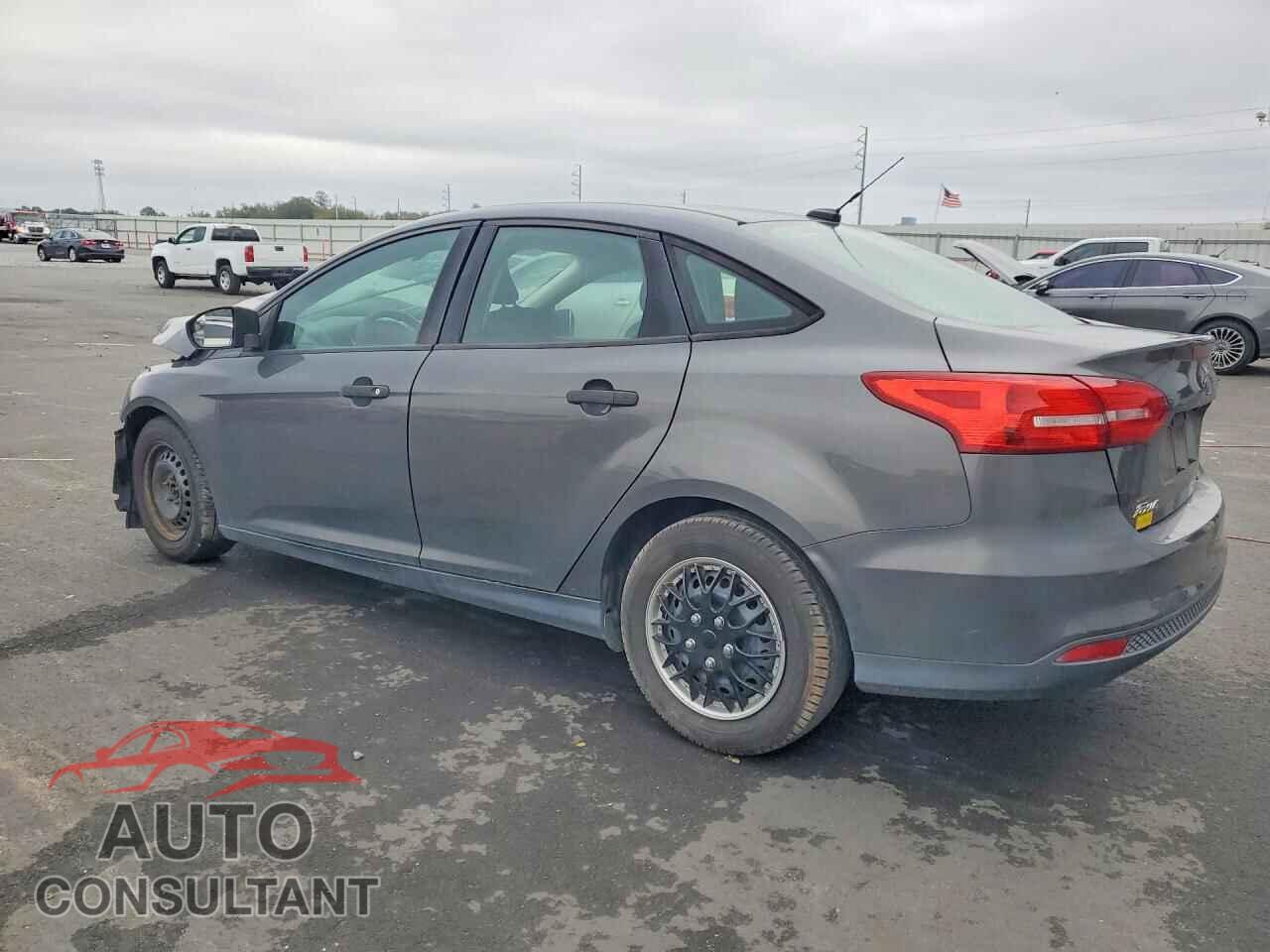 FORD FOCUS 2015 - 1FADP3E28FL362597