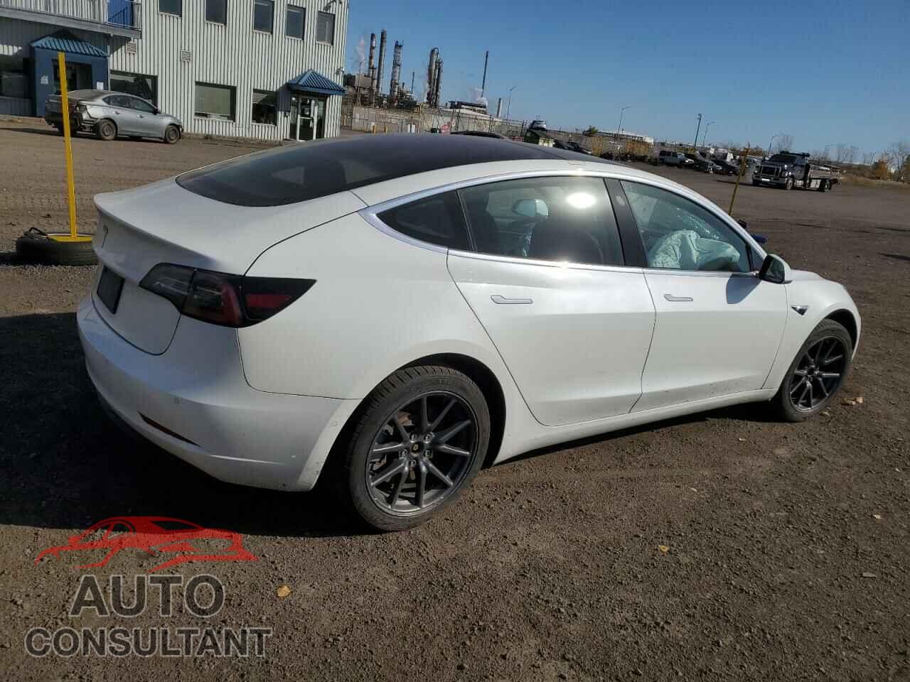 TESLA MODEL 3 2019 - 5YJ3E1EA5KF483219