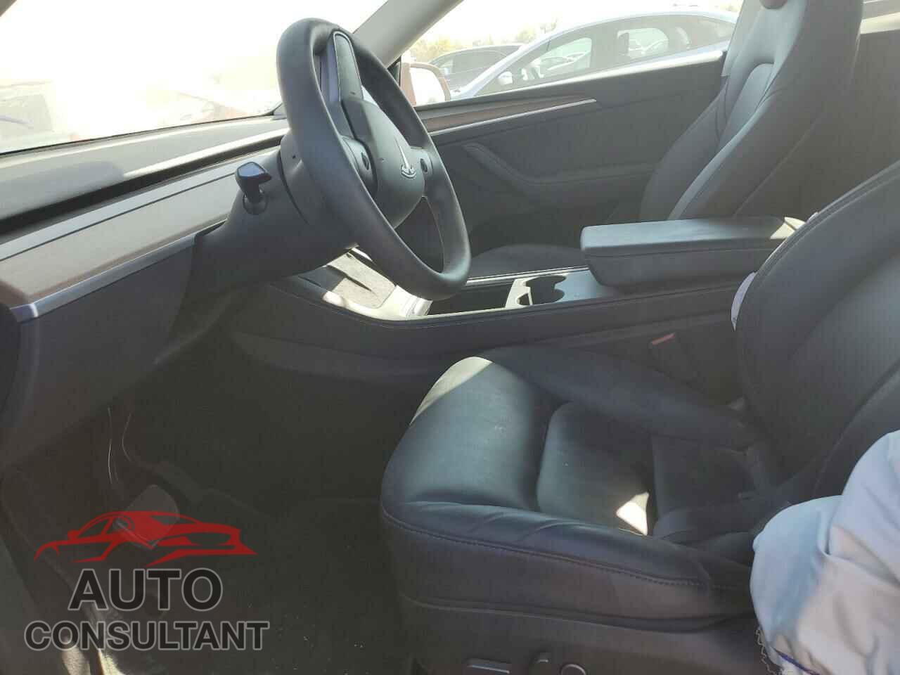 TESLA MODEL Y 2024 - 7SAYGDEDXRF005354