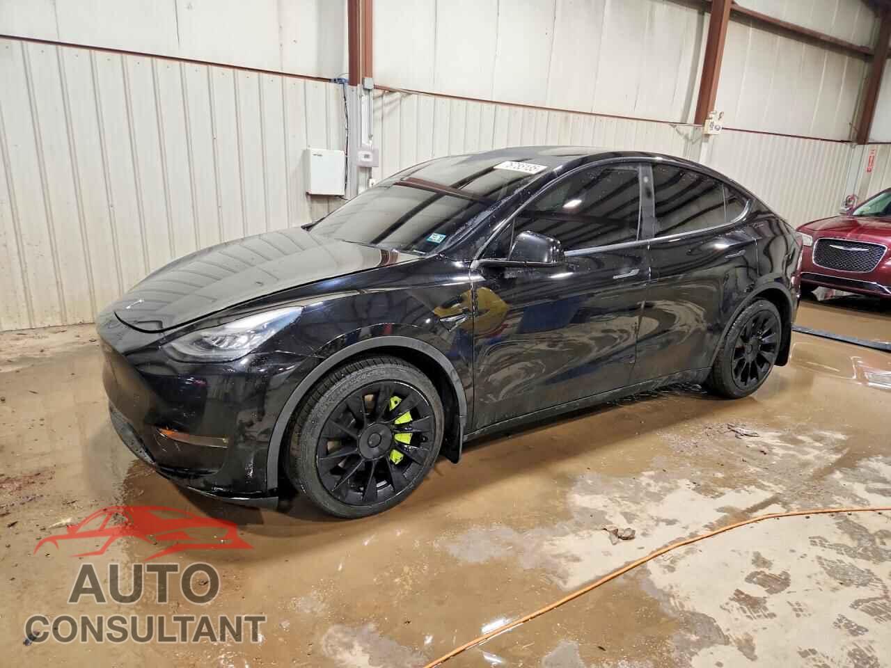 TESLA MODEL Y 2021 - 5YJYGDEE0MF076562