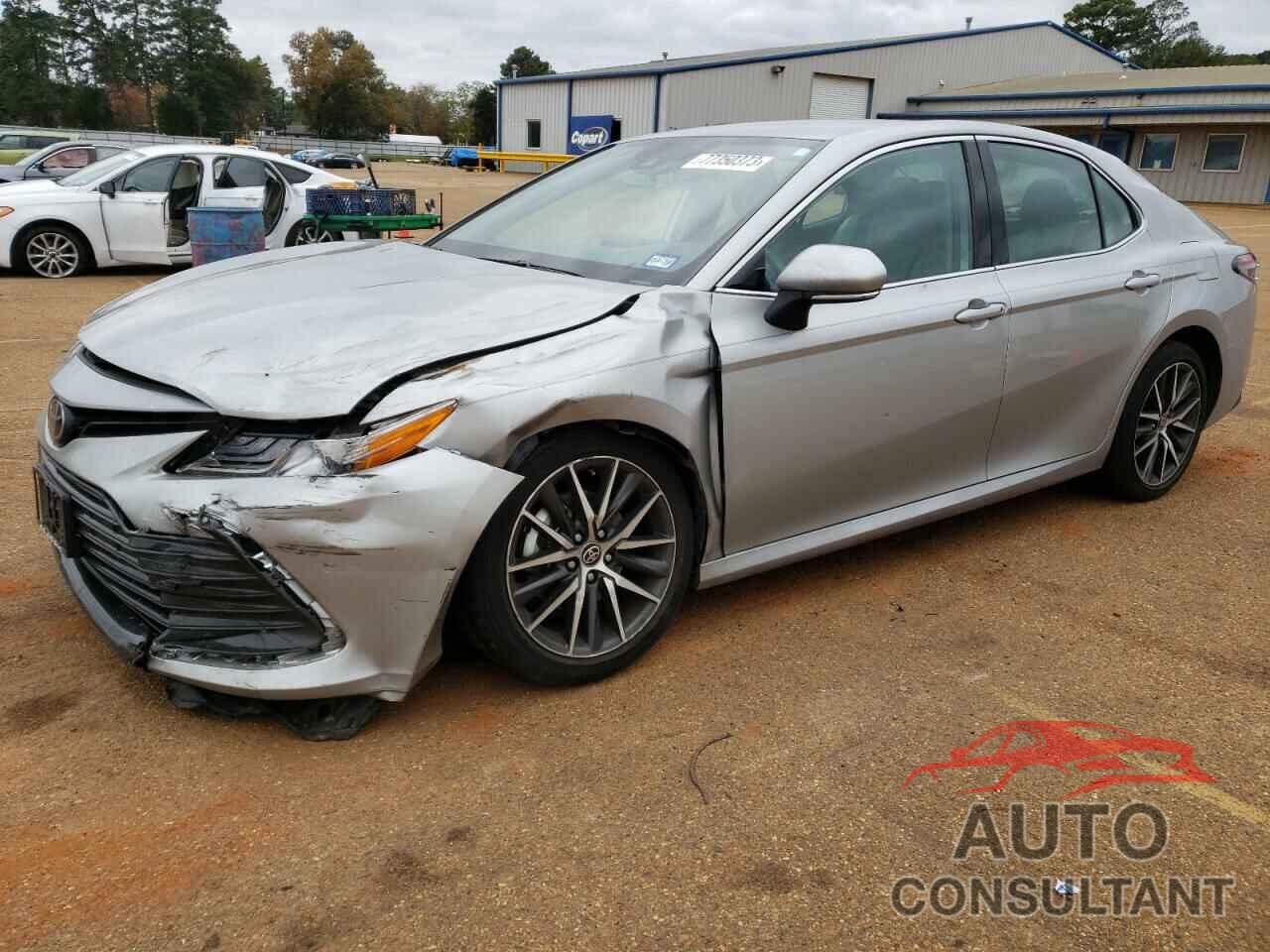 TOYOTA CAMRY 2021 - 4T1F11AK9MU450172