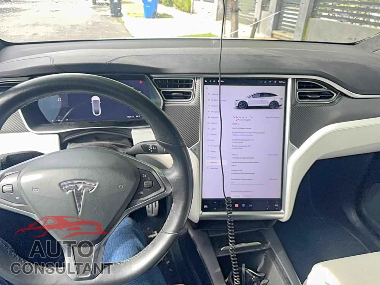 TESLA MODEL X 2017 - 5YJXCDE48HF061148