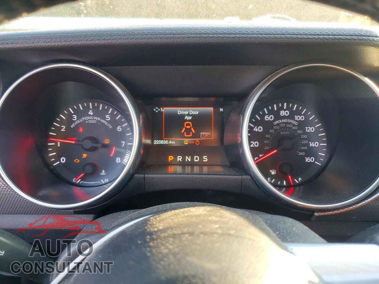 FORD MUSTANG 2019 - 1FA6P8CFXK5122252