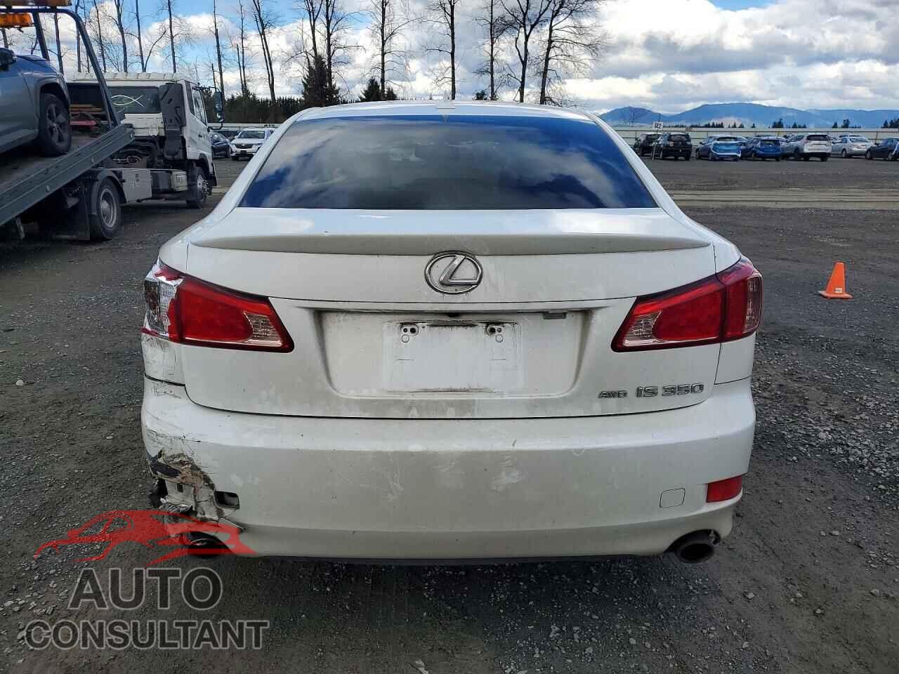 LEXUS IS 2011 - JTHCE5C2XB5000617