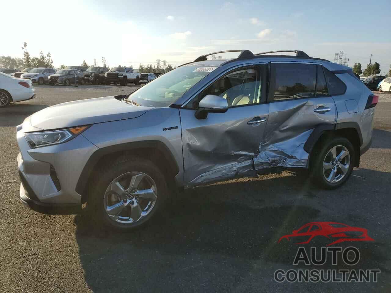 TOYOTA RAV4 2020 - JTMDWRFV2LD064531