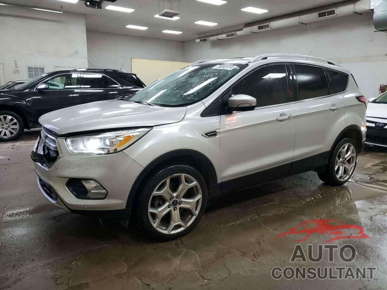 FORD ESCAPE 2017 - 1FMCU9J99HUE14915