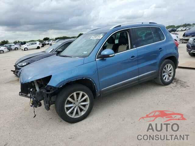 VOLKSWAGEN TIGUAN 2017 - WVGRV7AX0HW501228