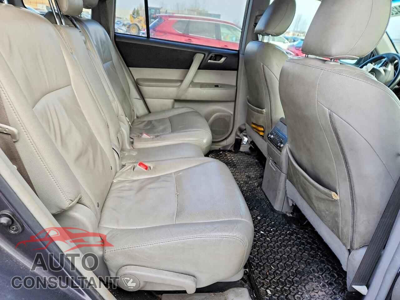 TOYOTA HIGHLANDER 2013 - 5TDBK3EH8DS206026