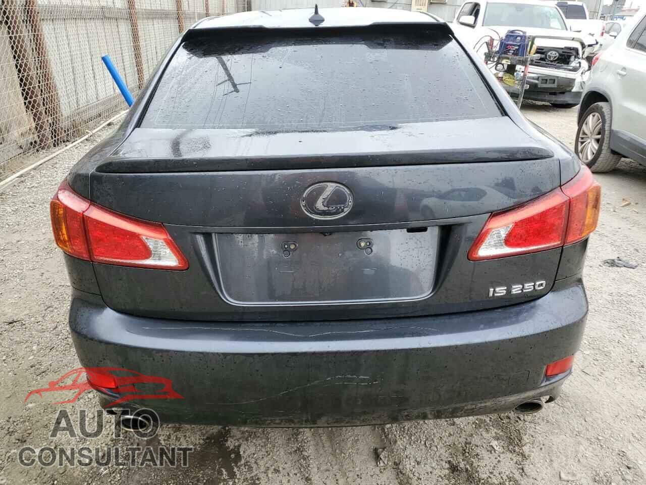 LEXUS IS 2011 - JTHBF5C29B5147889