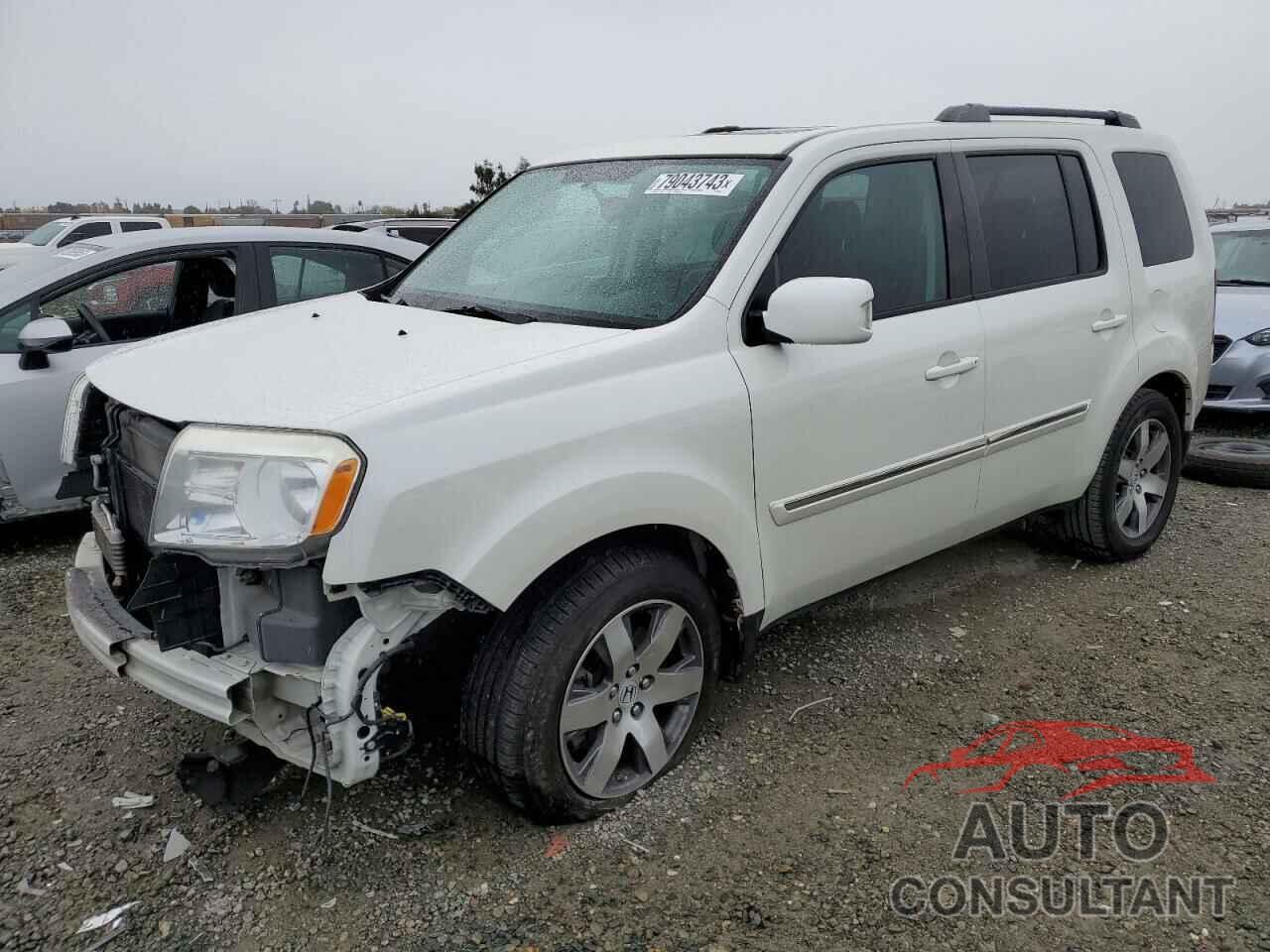 HONDA PILOT 2015 - 5FNYF4H9XFB005860