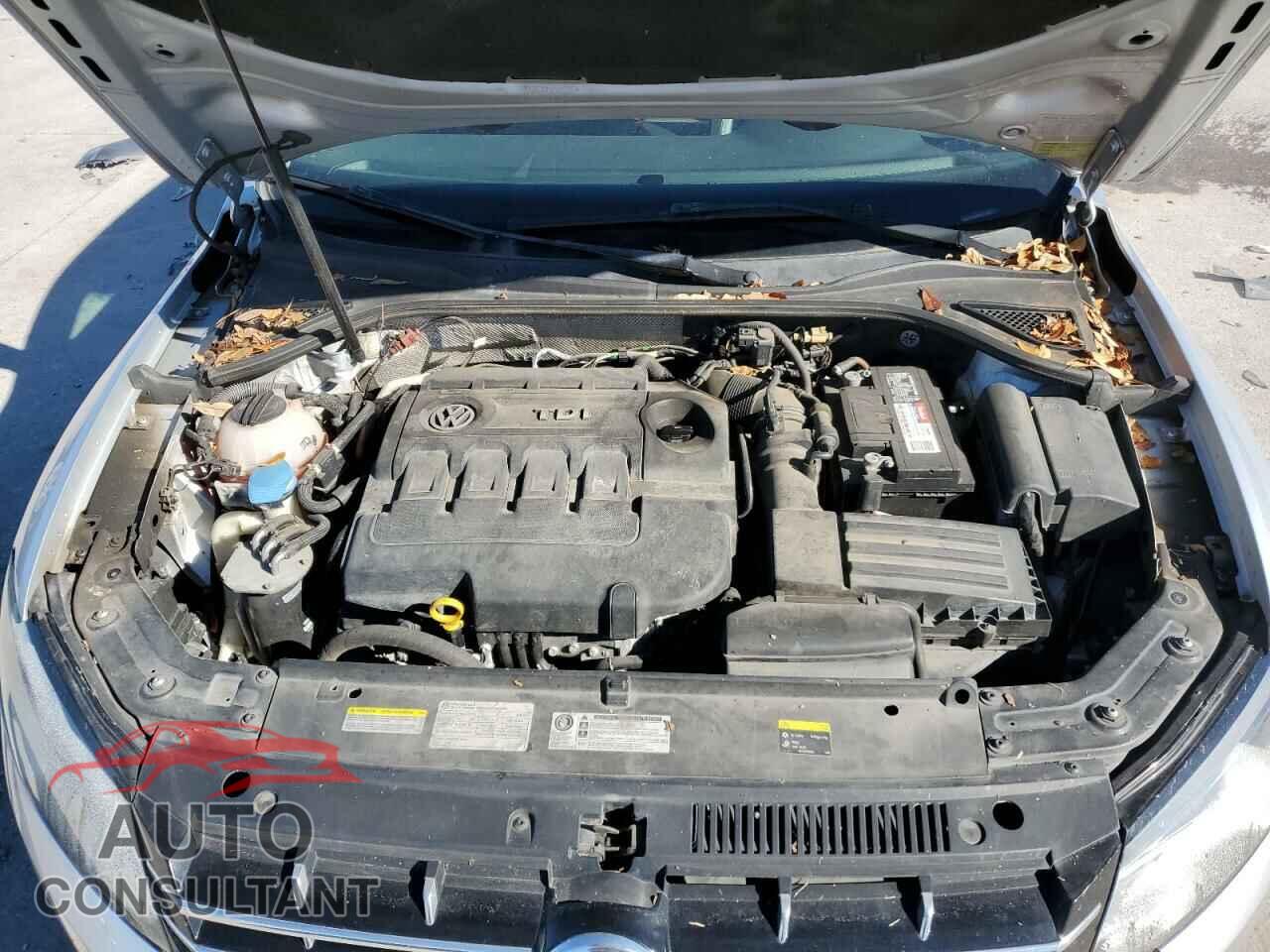 VOLKSWAGEN PASSAT 2015 - 1VWCV7A35FC120817
