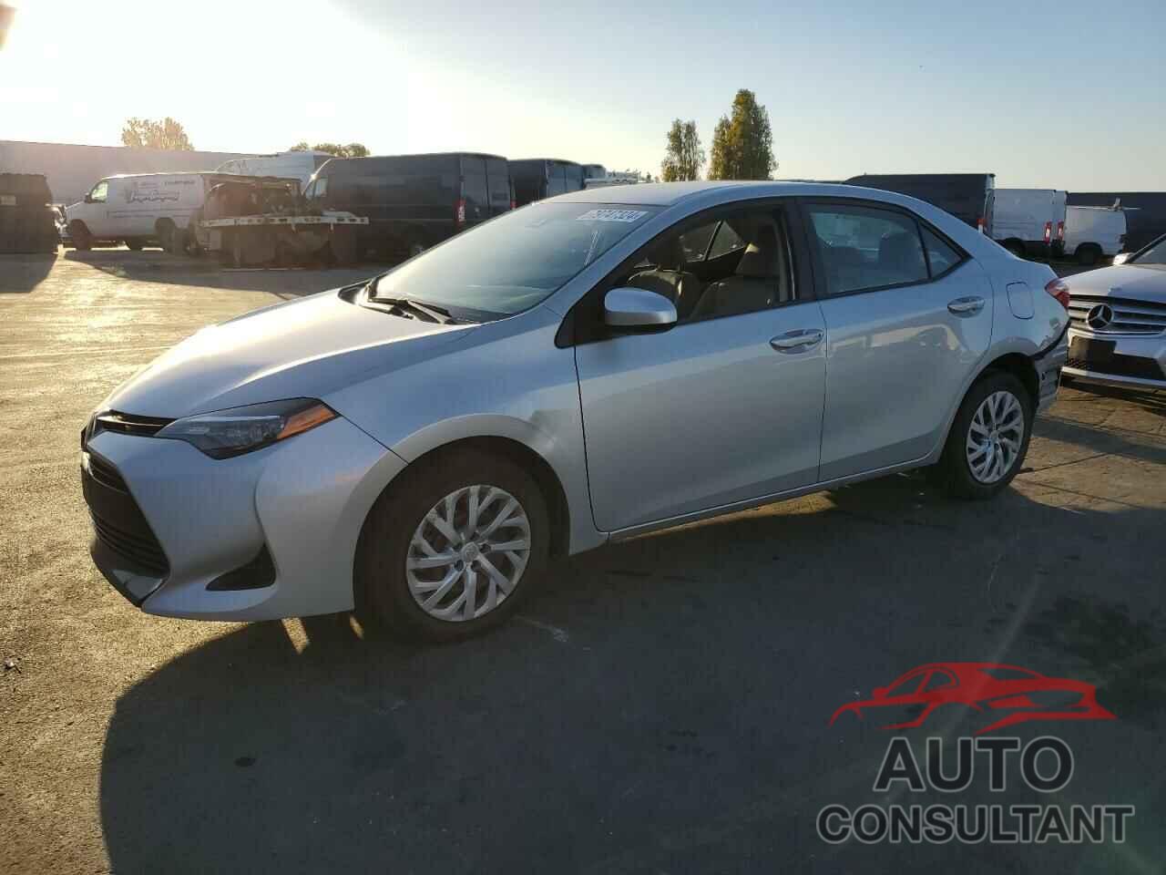 TOYOTA COROLLA 2018 - 2T1BURHE8JC983938