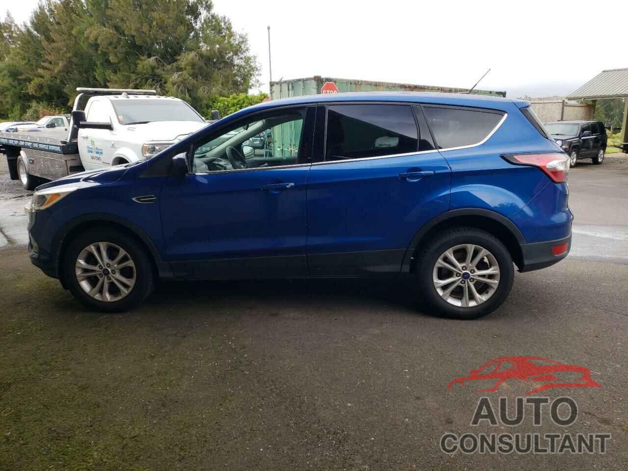 FORD ESCAPE 2017 - 1FMCU0GD5HUE91126