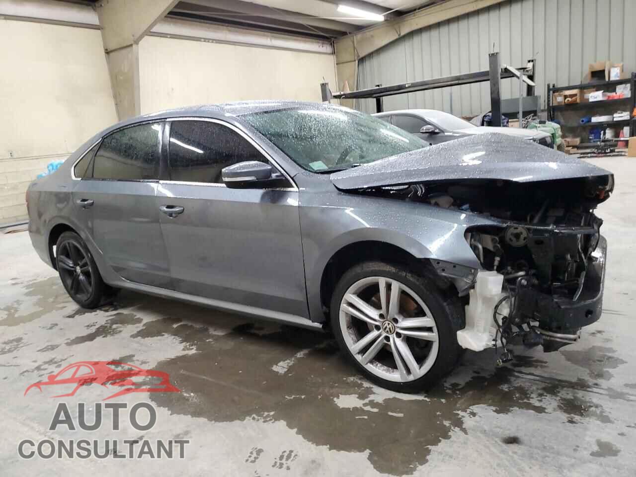 VOLKSWAGEN PASSAT 2013 - 1VWBP7A35DC099289