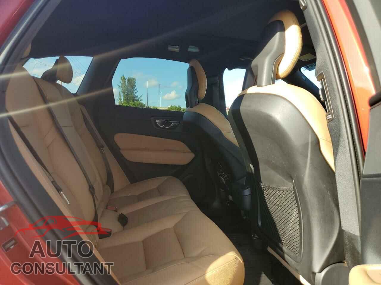 VOLVO XC60 2019 - LYV102DK9KB183805
