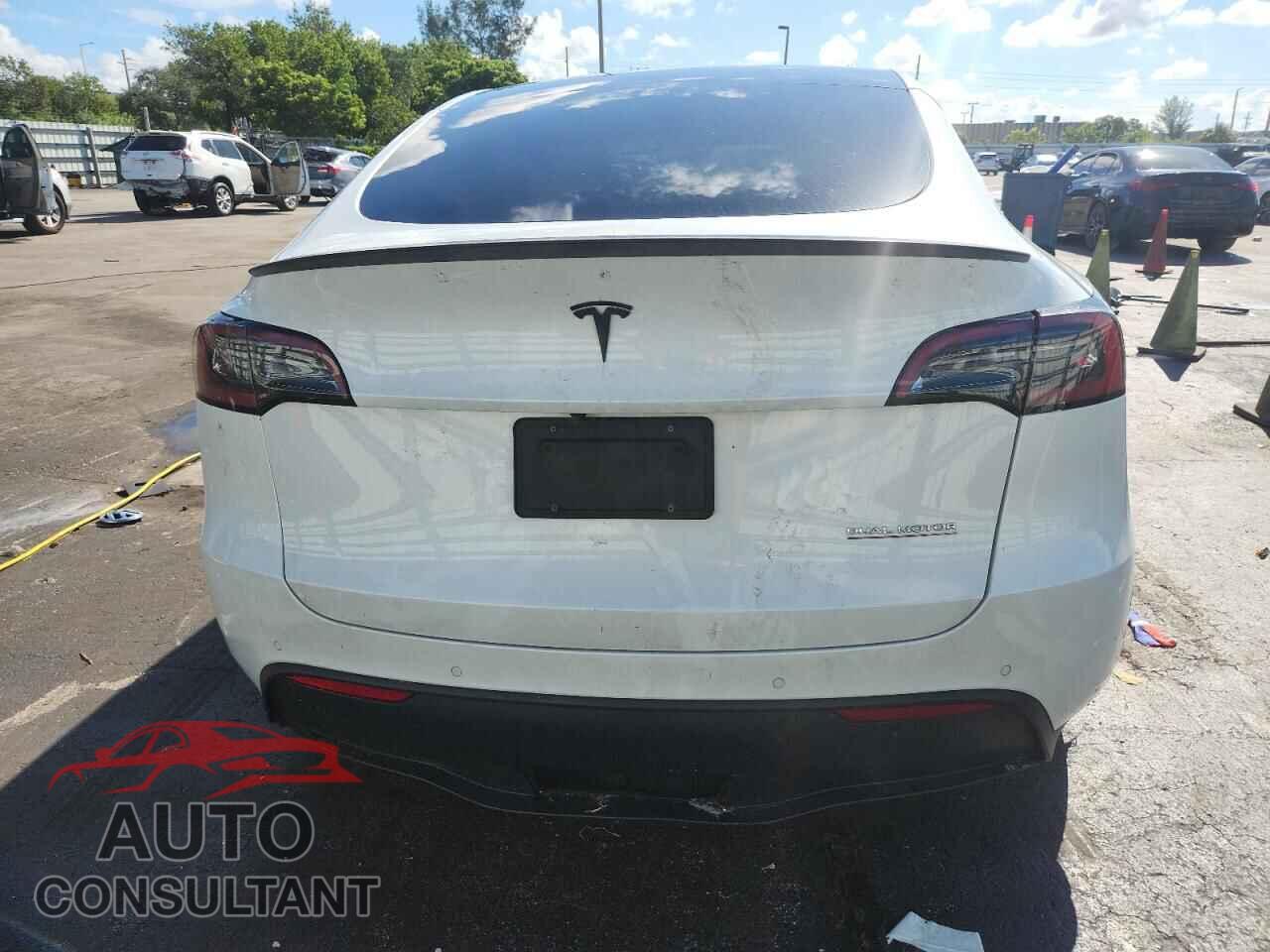 TESLA MODEL Y 2022 - 7SAYGDEF3NF506811