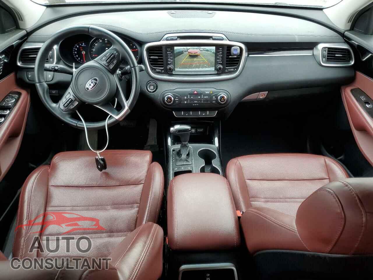 KIA SORENTO 2017 - 5XYPKDA54HG262877