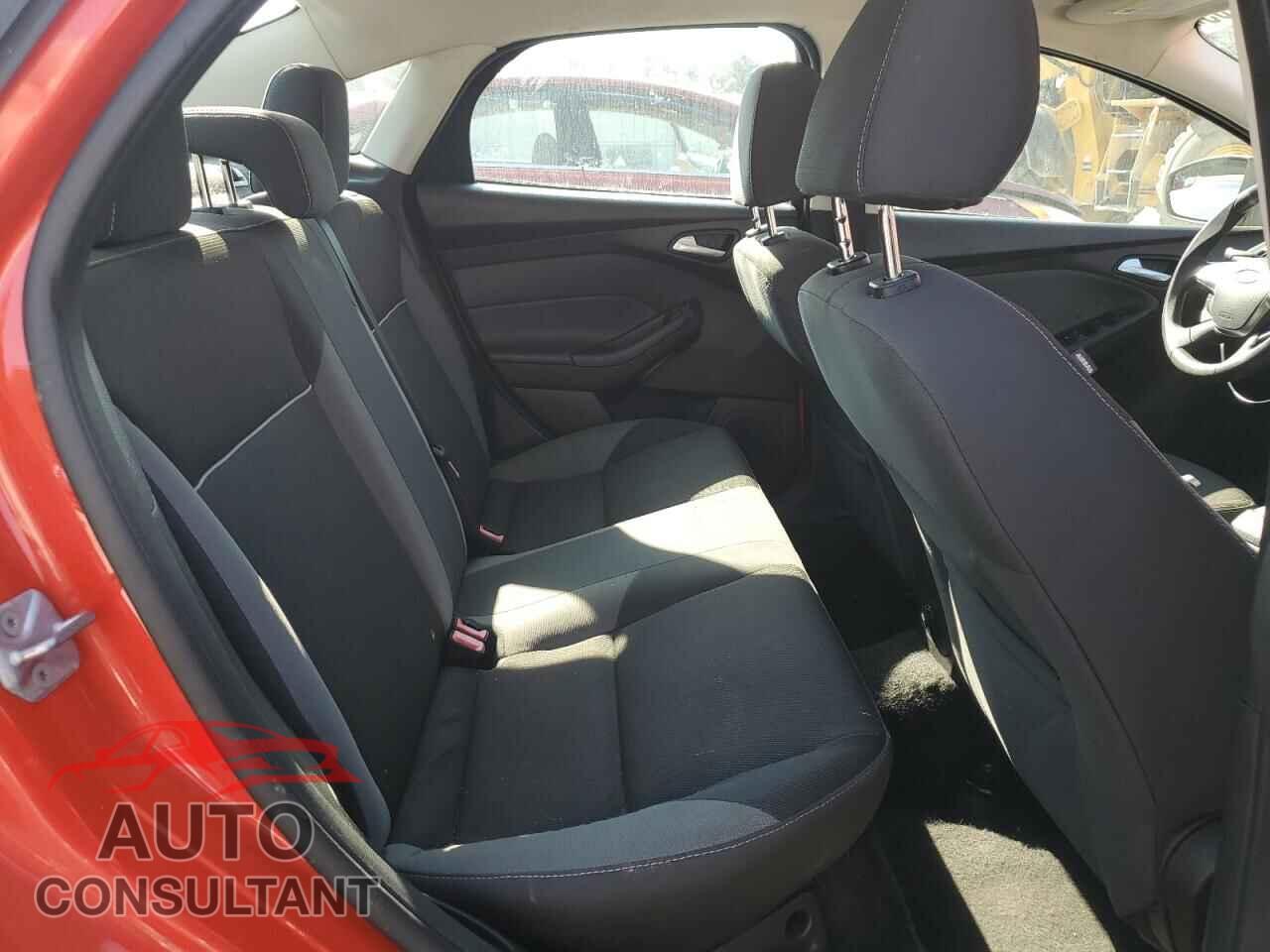 FORD FOCUS 2013 - 1FADP3F25DL371138