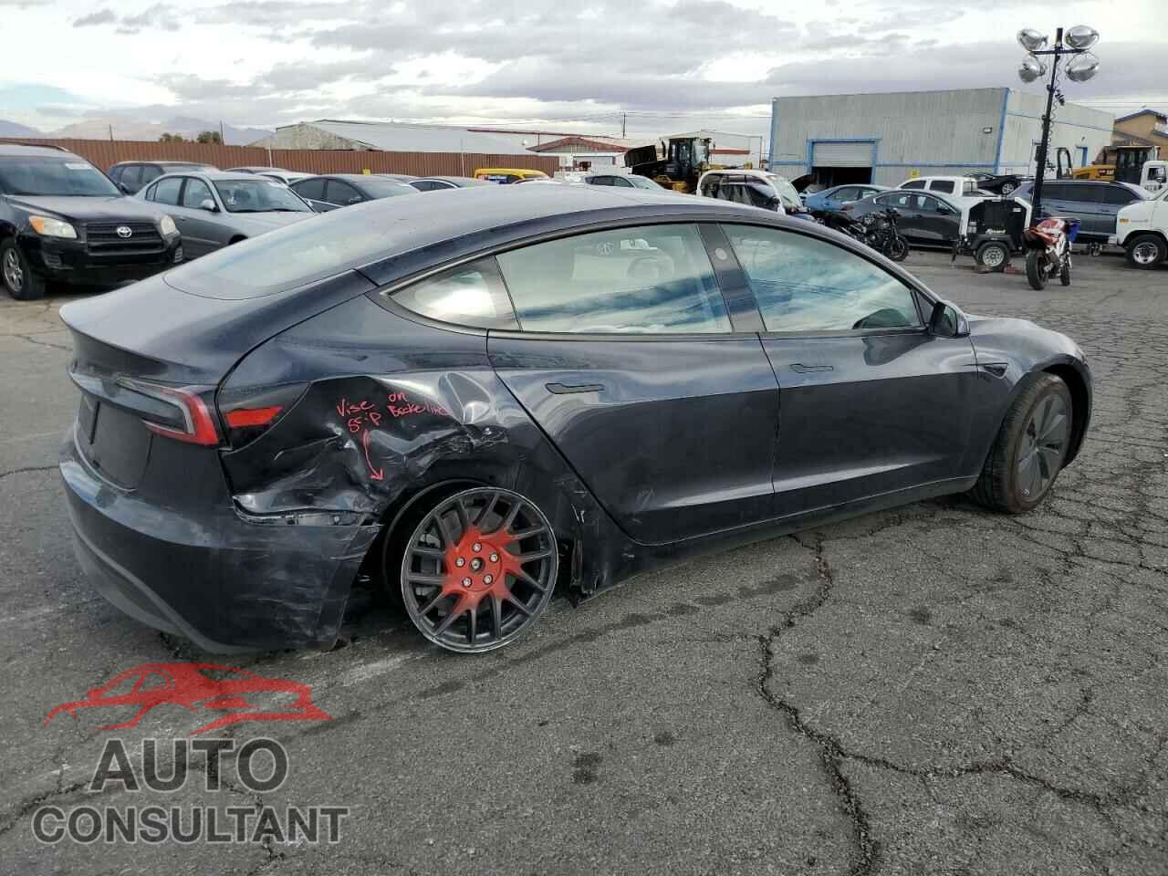 TESLA MODEL 3 2024 - 5YJ3E1EA3RF784453