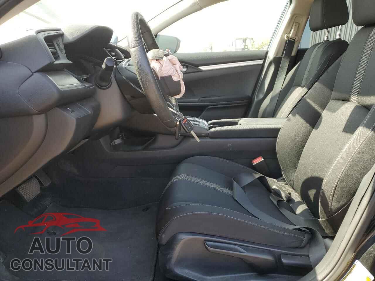 HONDA CIVIC 2017 - 2HGFC2F58HH015564