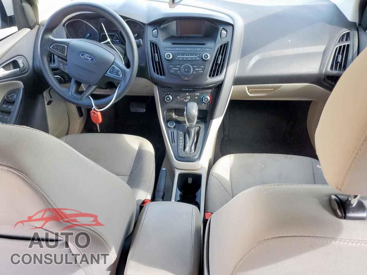 FORD FOCUS 2017 - 1FADP3F20HL324623