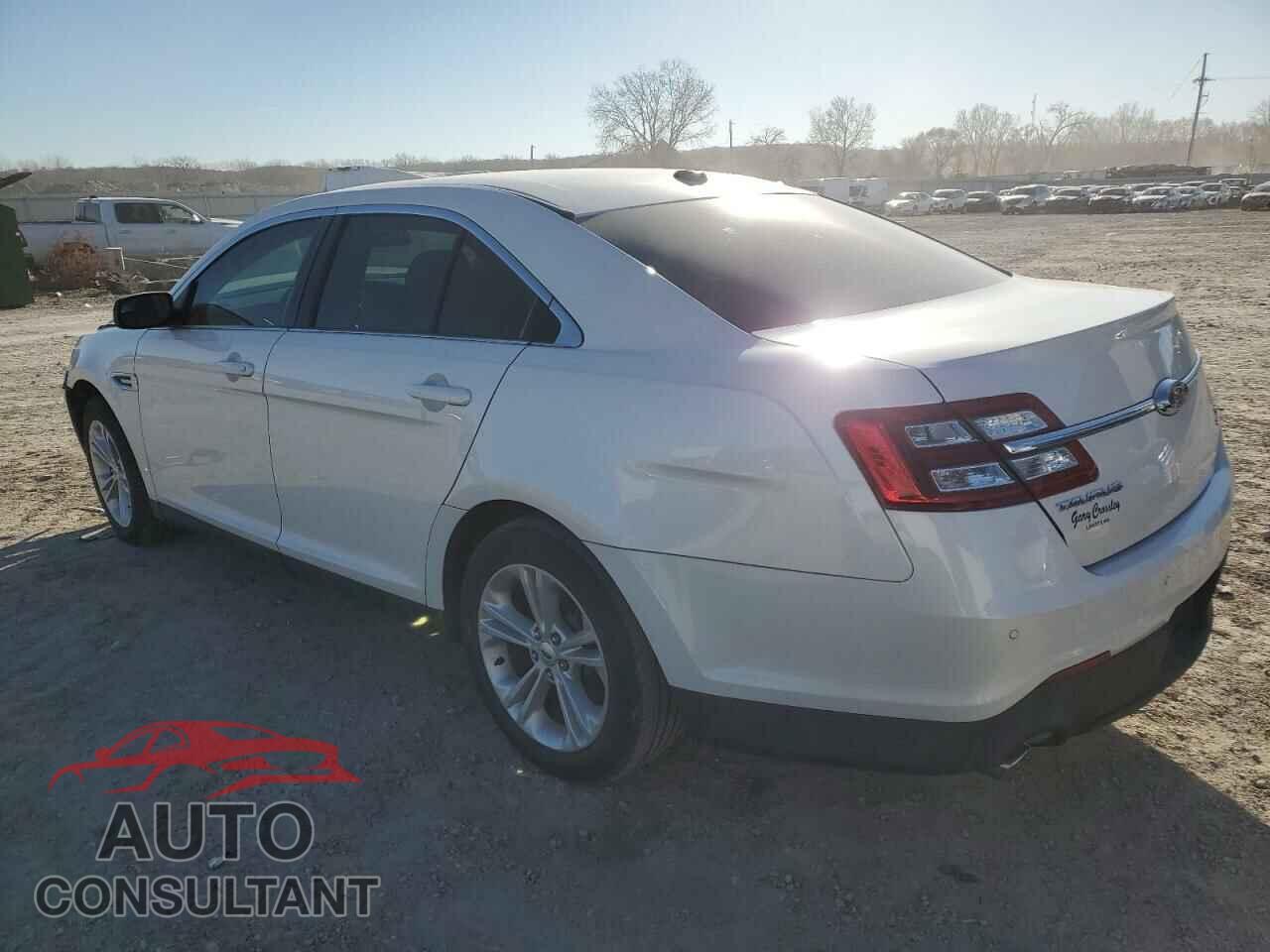 FORD TAURUS 2017 - 1FAHP2E83HG114690